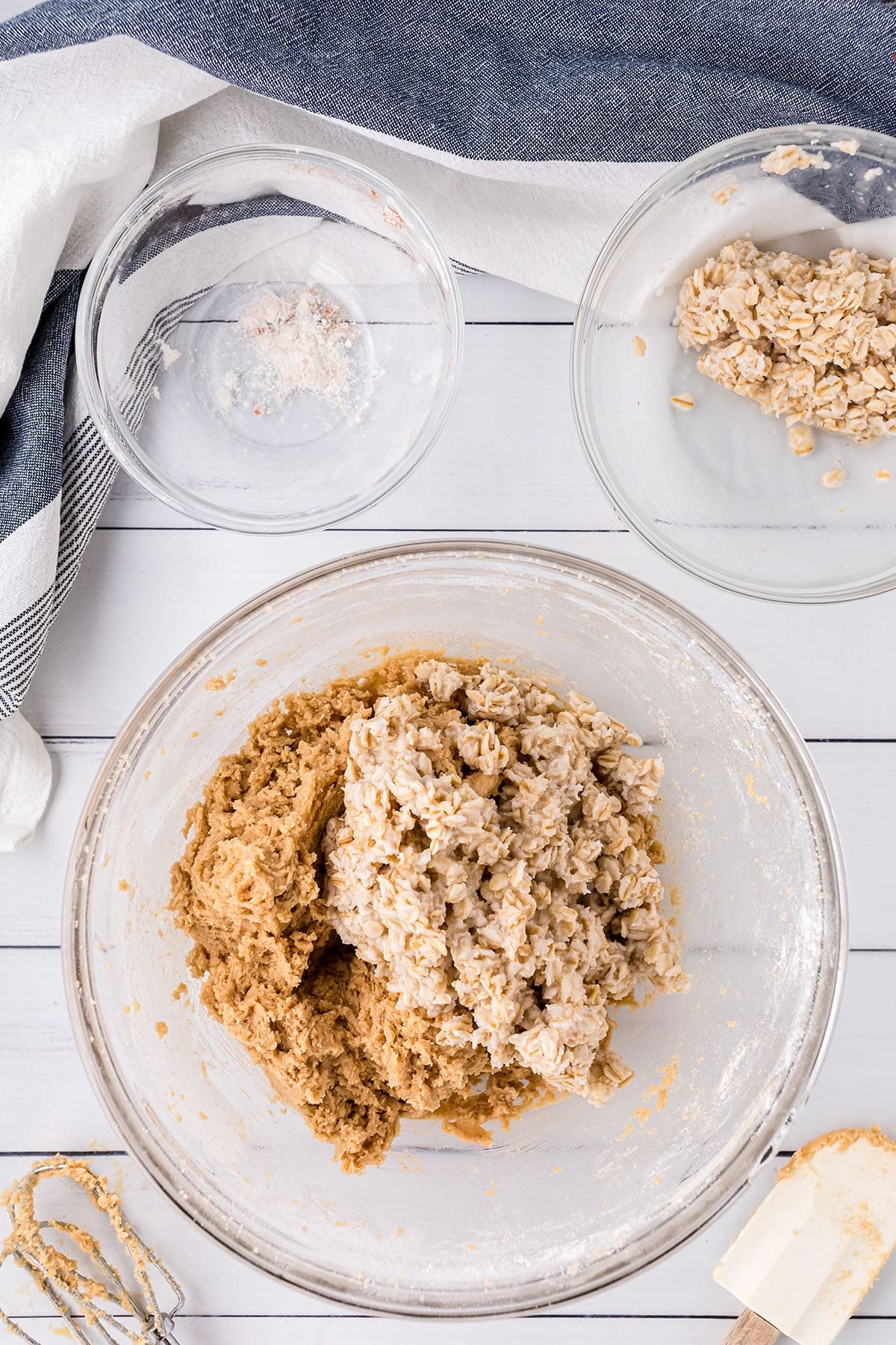 oatmeal cake batter in glass bowl