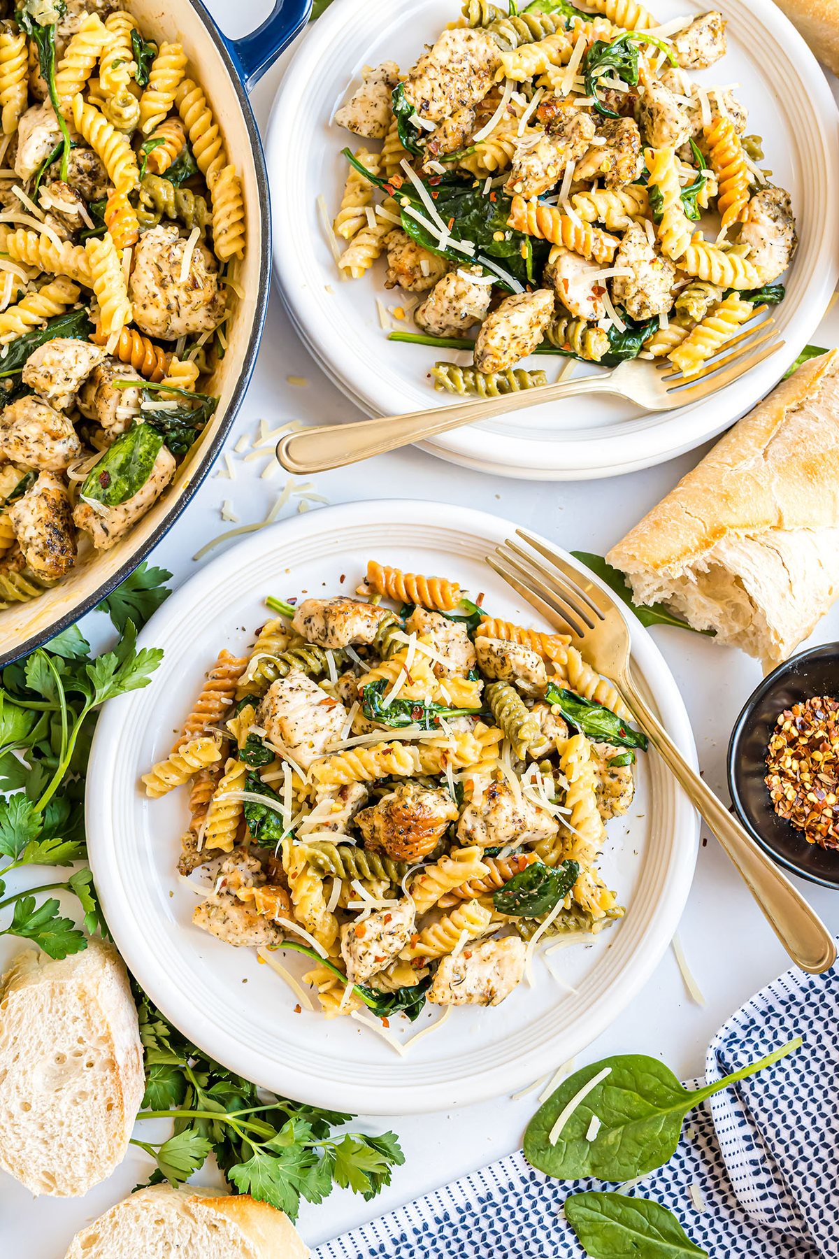One-Pan Creamy Garlic Chicken Pasta