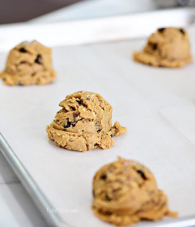 Peanut Butter Blowout Cookies are loaded with peanut butter, chocolate chips, peanut butter cups and honey roasted peanuts. Print the full recipe at cetcu.com