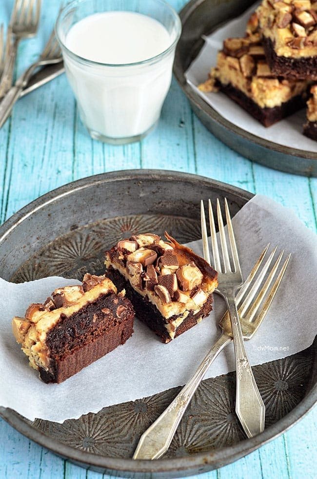 Peanut Butter Snickers Cheesecake Brownies at cetcu.com