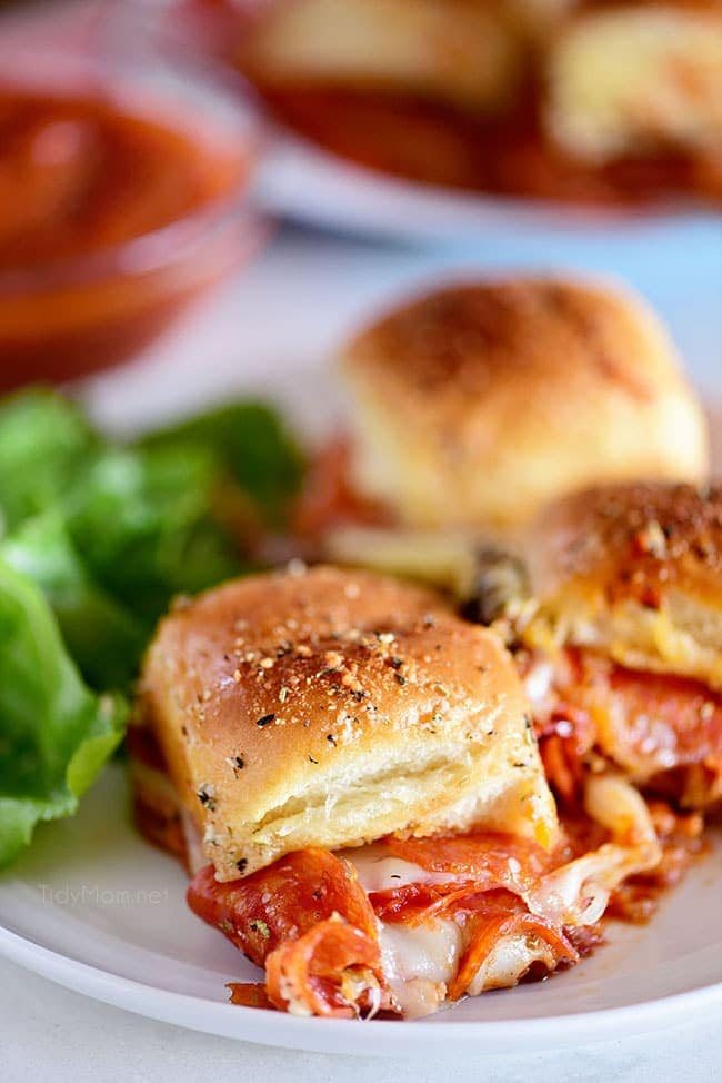 Pepperoni Pizza Sliders {VIDEO}