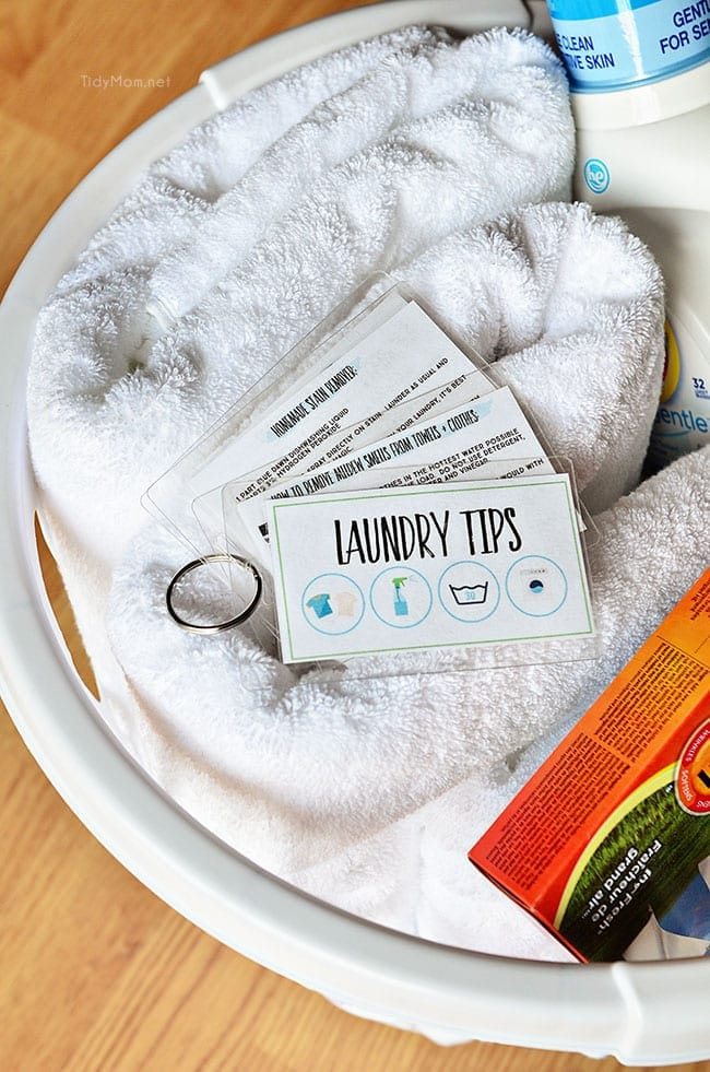 Laundry Tips and Cheat Sheets using Scotch Self-Seal Laminating pouches. Free Printable Laundry Tips at cetcu.com