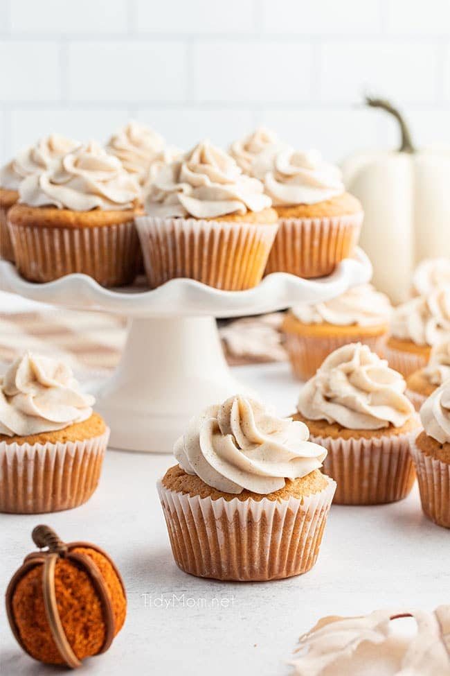 Vanilla Pumpkin Cupcakes with Cinnamon Buttercream