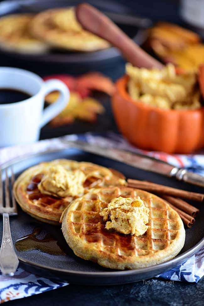 Pumpkin Spice Butter Spread has all your favorite fall spices whipped into a creamy fluffy spread for bread, waffles, pancakes and more. It has all your favorite fall spices + honey whipped into a creamy fluffy spread for bread, waffles, pancakes and more. Print the full recipe at cetcu.com #pumpkin #pumpkinspice #honeybutter