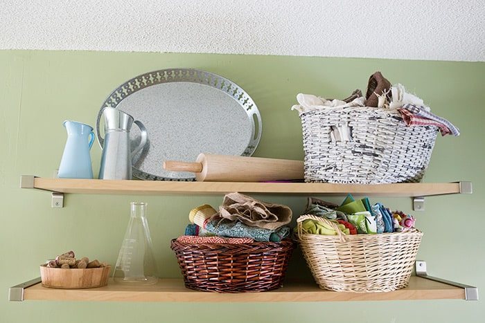 Organizing and Creating in a Small Kitchen Space on cetcu.com