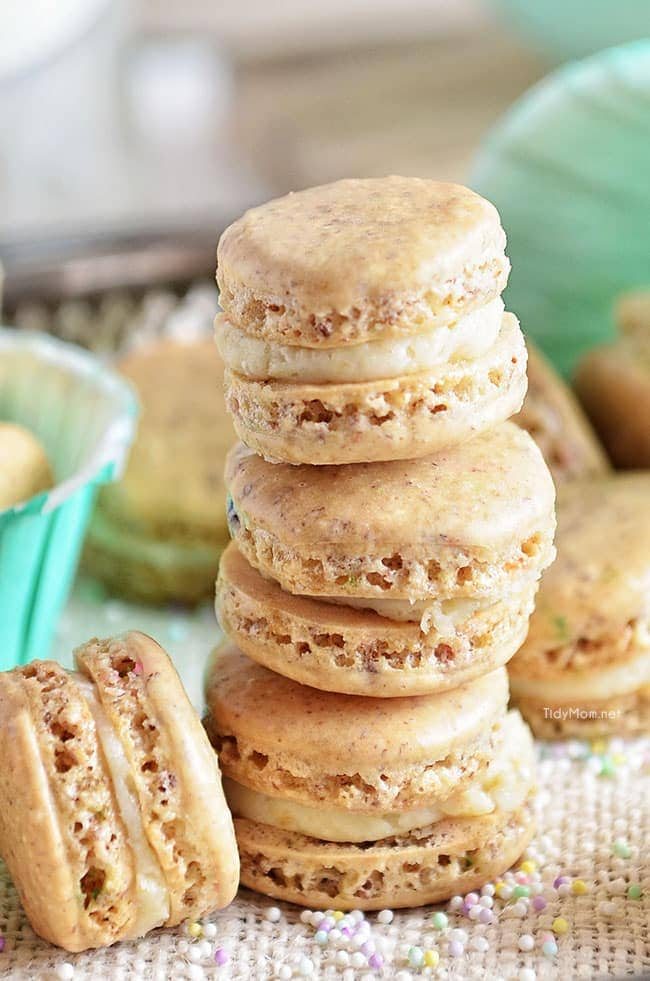Sprinkled Donut Macarons with Cap N Crunch cereal - recipe at cetcu.com