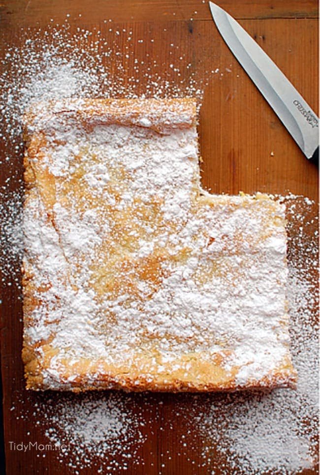 Gooey Butter Cake on cutting board