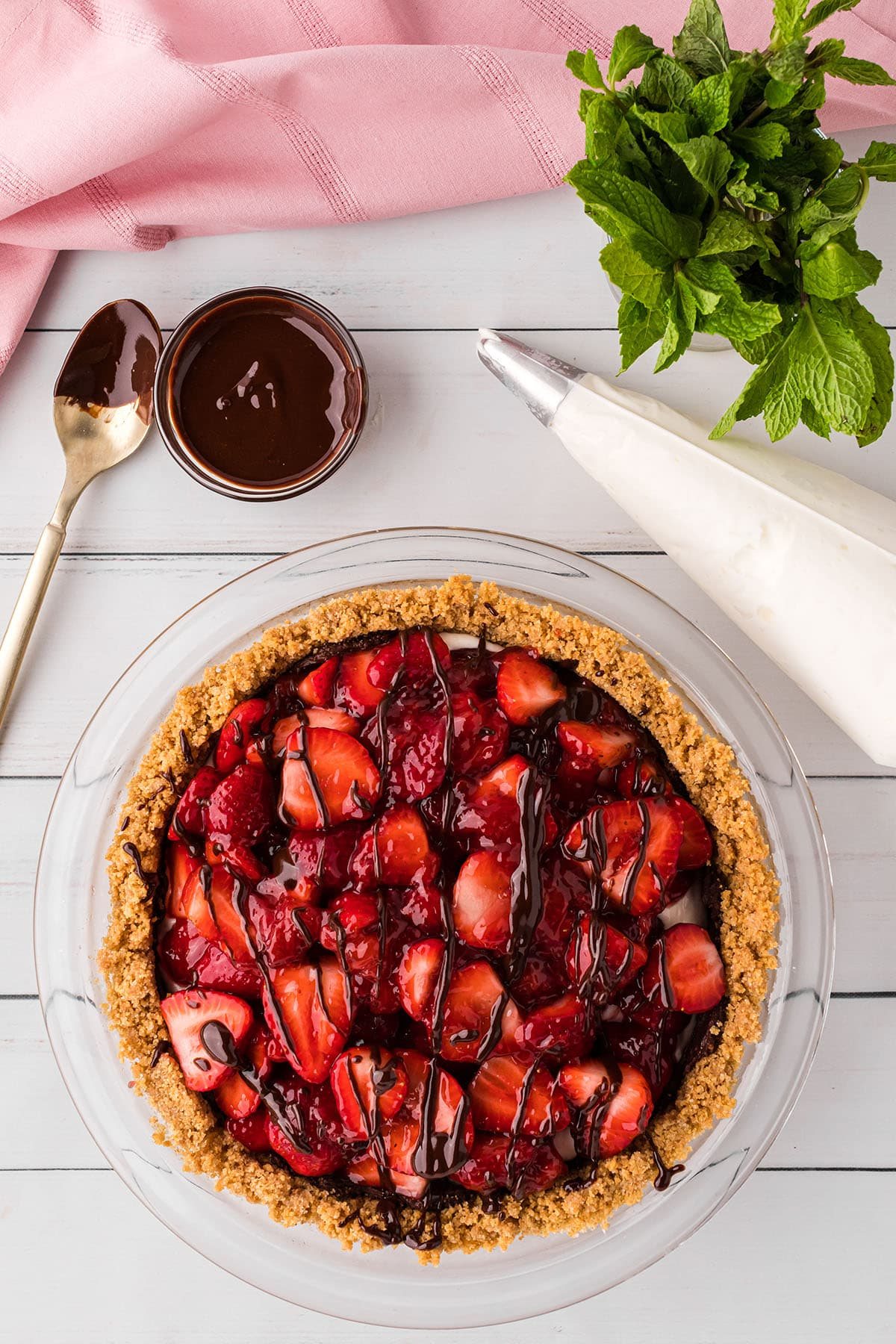 No-Bake Strawberry Cream Cheese Pie step 8