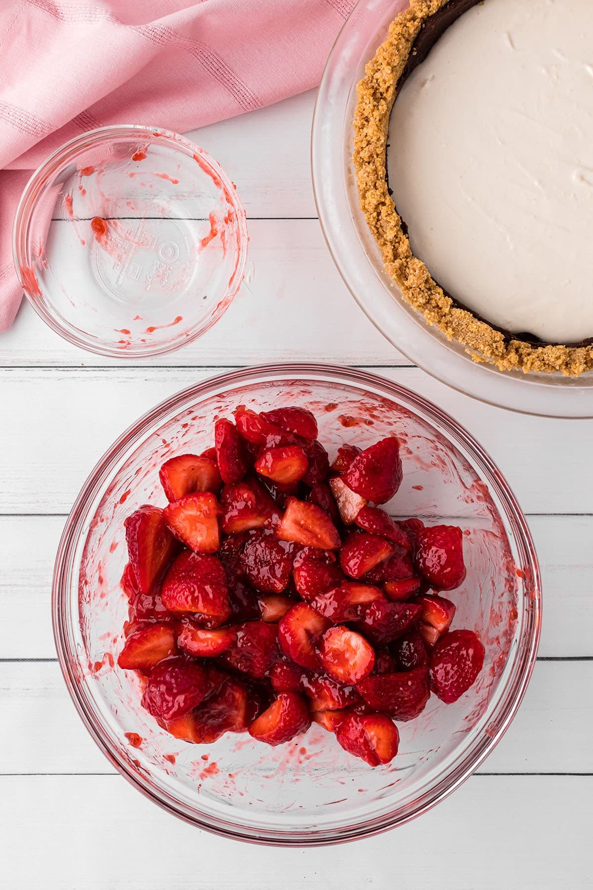 No-Bake Strawberry Cream Cheese Pie step 7