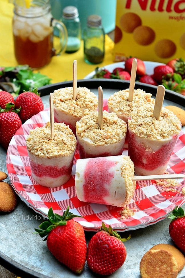 Strawberry Shortcake Popsicles {+VIDEO}
