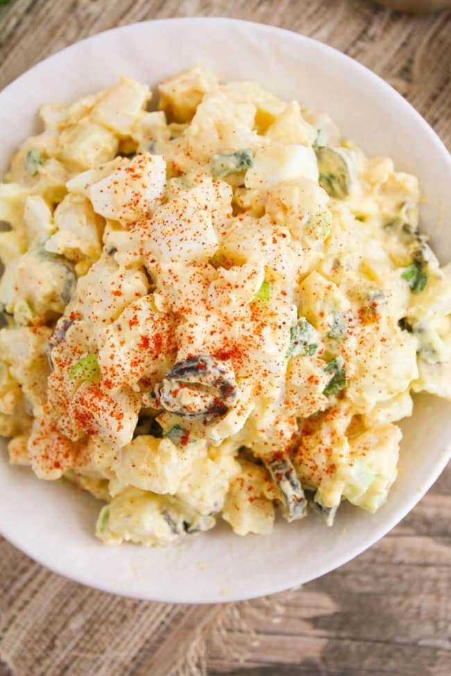 Summer Barbecue Meal Plan for Father’s Day! Tons of great ideas to celebrate Dad this Father’s Day, and any of these recipes would be great for a backyard barbecue this summer! Get recipes, printables and party decor at cetcu.com - Basic Potato Salad