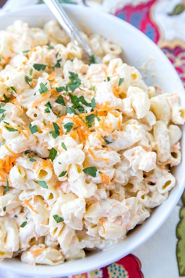 Summer Barbecue Meal Plan for Father’s Day! Tons of great ideas to celebrate Dad this Father’s Day, and any of these recipes would be great for a backyard barbecue this summer! Get recipes, printables and party decor at cetcu.com - Hawaiian Macaroni Salad