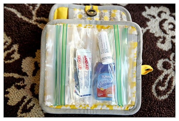 Make a girl's survival kit from a potholder at cetcu.com