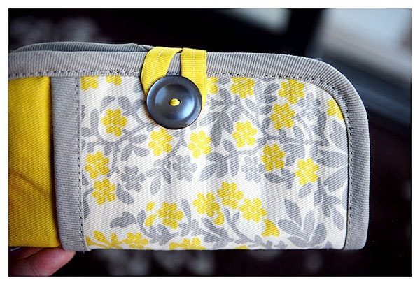 Make a girl's survival kit from a potholder at cetcu.com