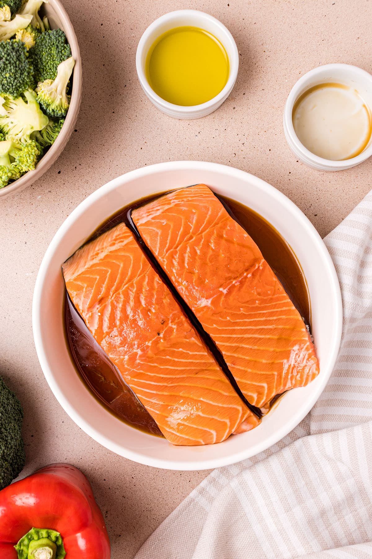 marinating salmon fillets