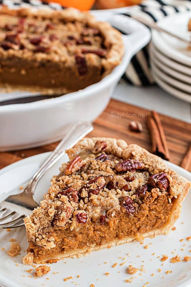 Apple Butter Pumpkin Pie with Streusel Topping {VIDEO}