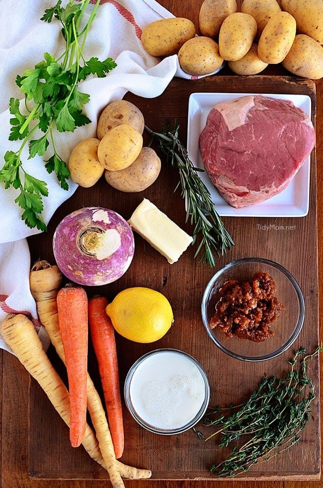 Blue Apron provides you with a chef inspired recipe with all the ingredients that you need to make a delicious meal in exactly the right proportions right to your doorstep. details at cetcu.com