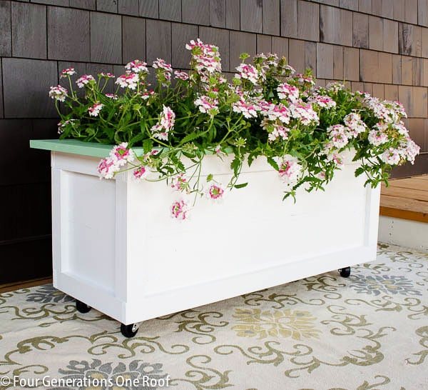 DIY Wood Planter on Wheels Tutorial 3