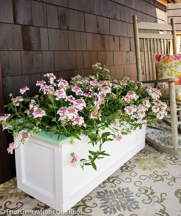 DIY Wood Planter on Wheels Tutorial 2
