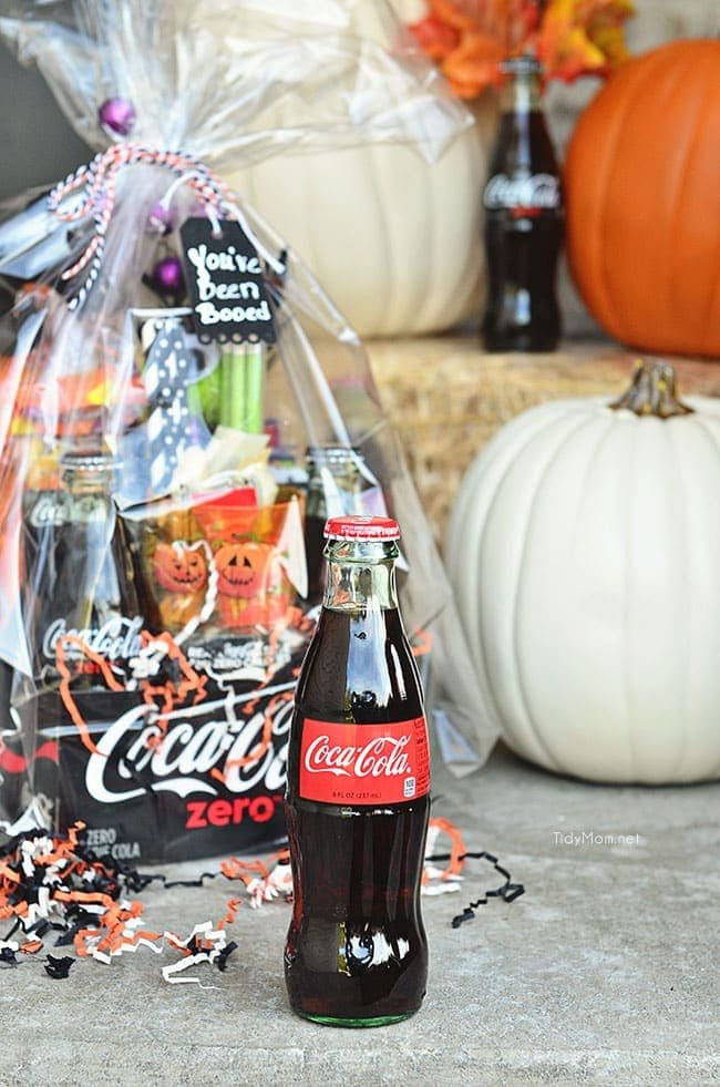 Coca-Cola Halloween Boo Basket with free You’ve been Booed printable at cetcu.com