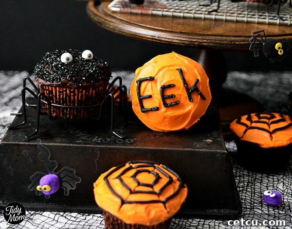 Easy and spooky Spider Cupcakes, perfect for Halloween parties and family fun.