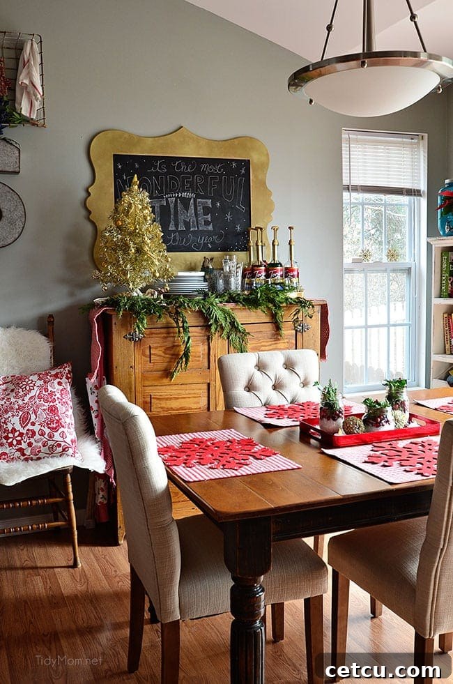 Christmas Holiday Home Tour at TidyMom.net