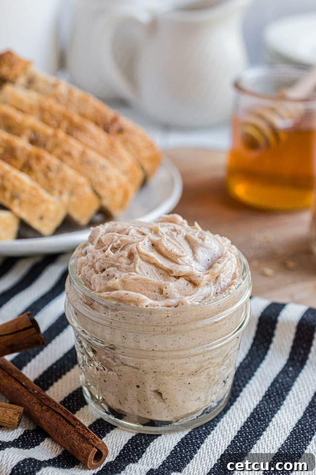 Delicious handmade food gift that requires no baking! Cinnamon Honey Butter makes a beautiful gift in a jar when paired with homemade bread or pound cake.